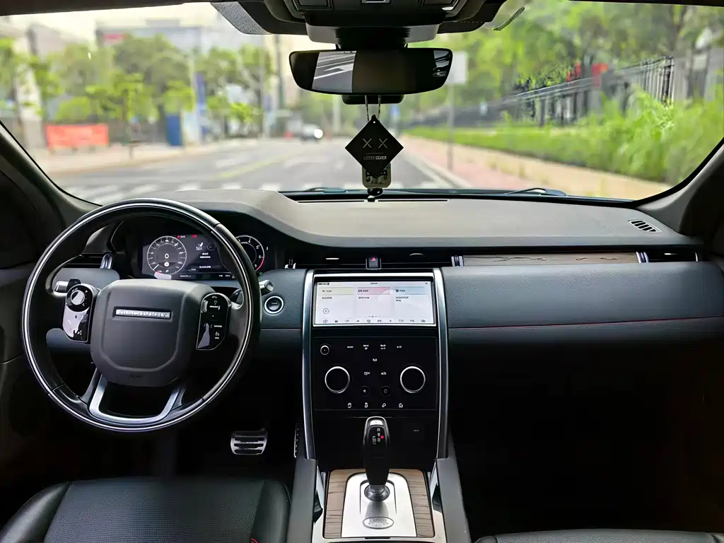 Land Rover Discovery Sport — миниатюра 4