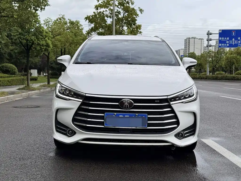 BYD MAX — миниатюра 2