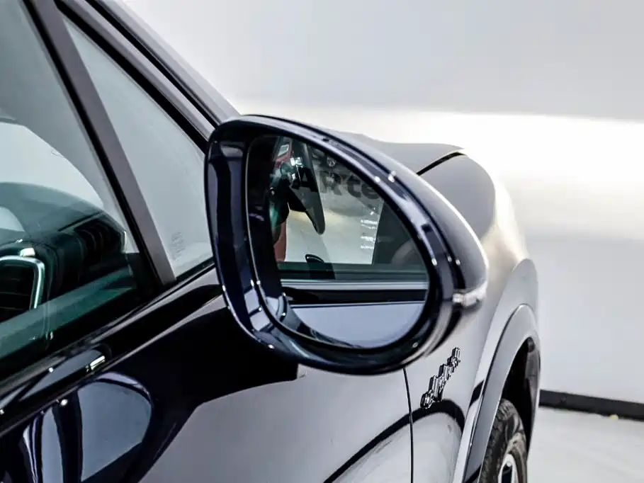 Porsche Cayenne Hybrid — миниатюра 28