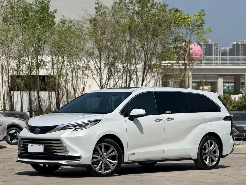Toyota Sienna 2023