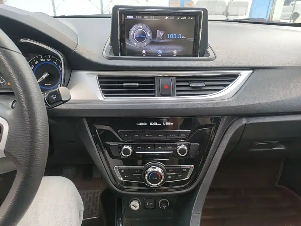 Changan V7 — миниатюра 13