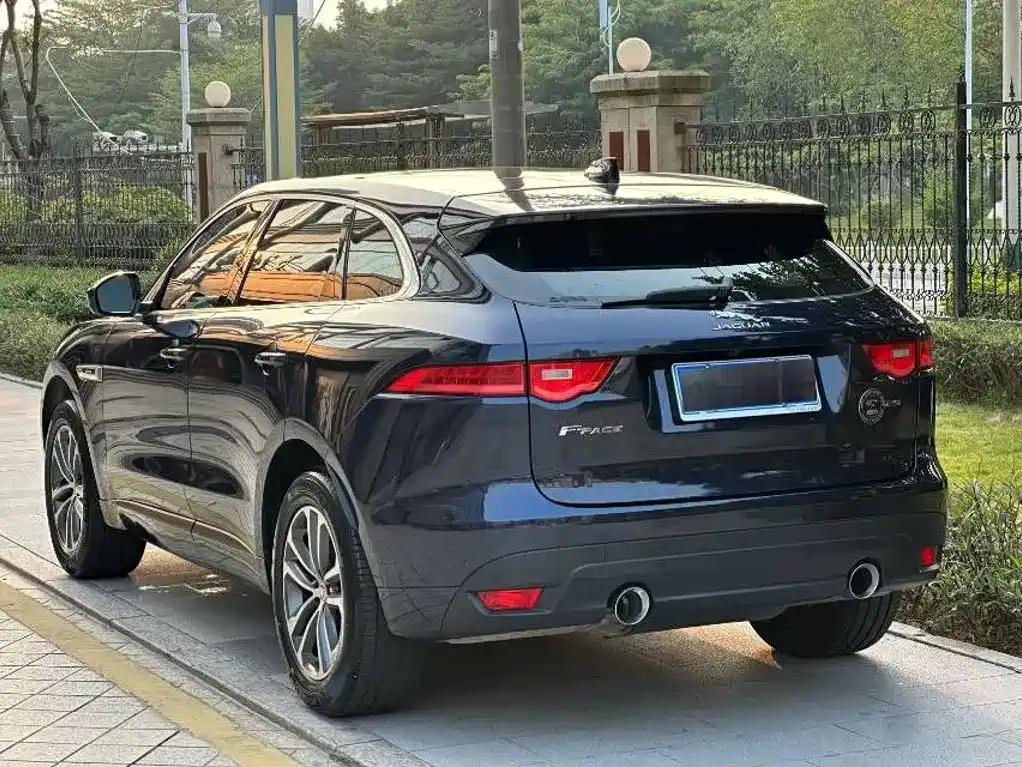 Jaguar F-PACE — миниатюра 10