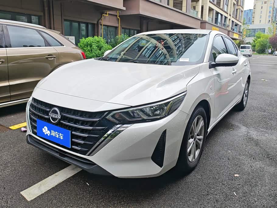 Nissan Sylphy 1.6 л 2026 г. Белый, пробег 2200 км