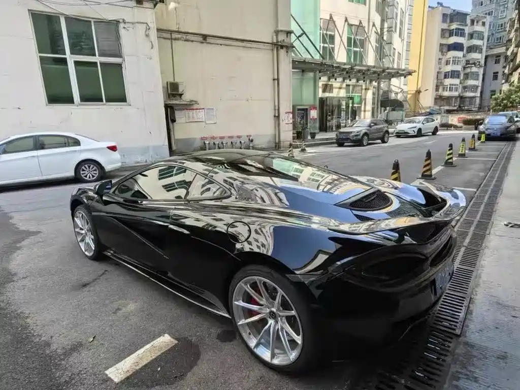 McLaren 570 — миниатюра 6