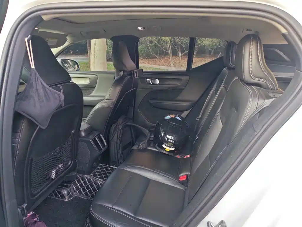 Volvo XC40 — миниатюра 13