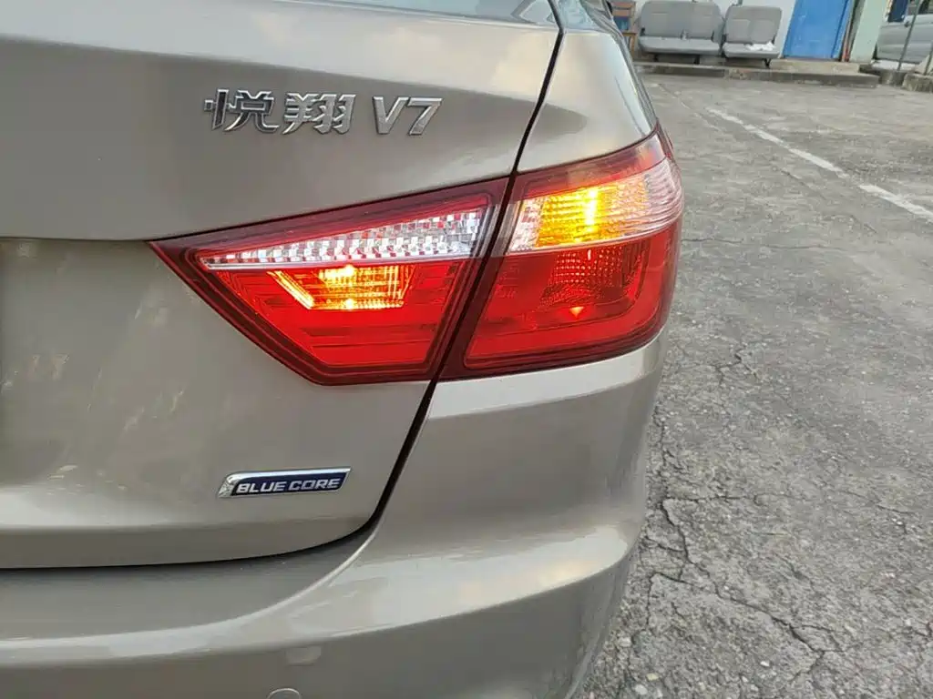 Changan V7 — миниатюра 8