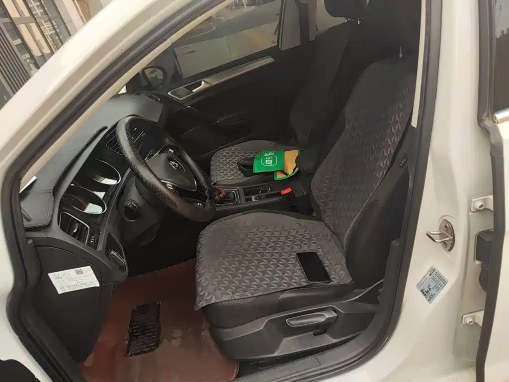 Volkswagen Golf — миниатюра 16