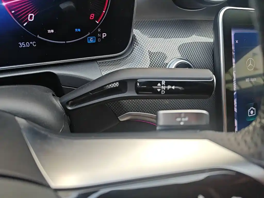 Mercedes-Benz C-Class — миниатюра 14