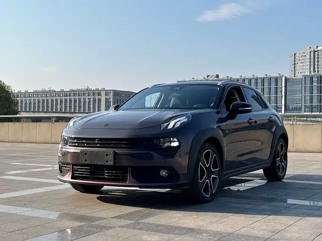 2022 Lynk & Co 02