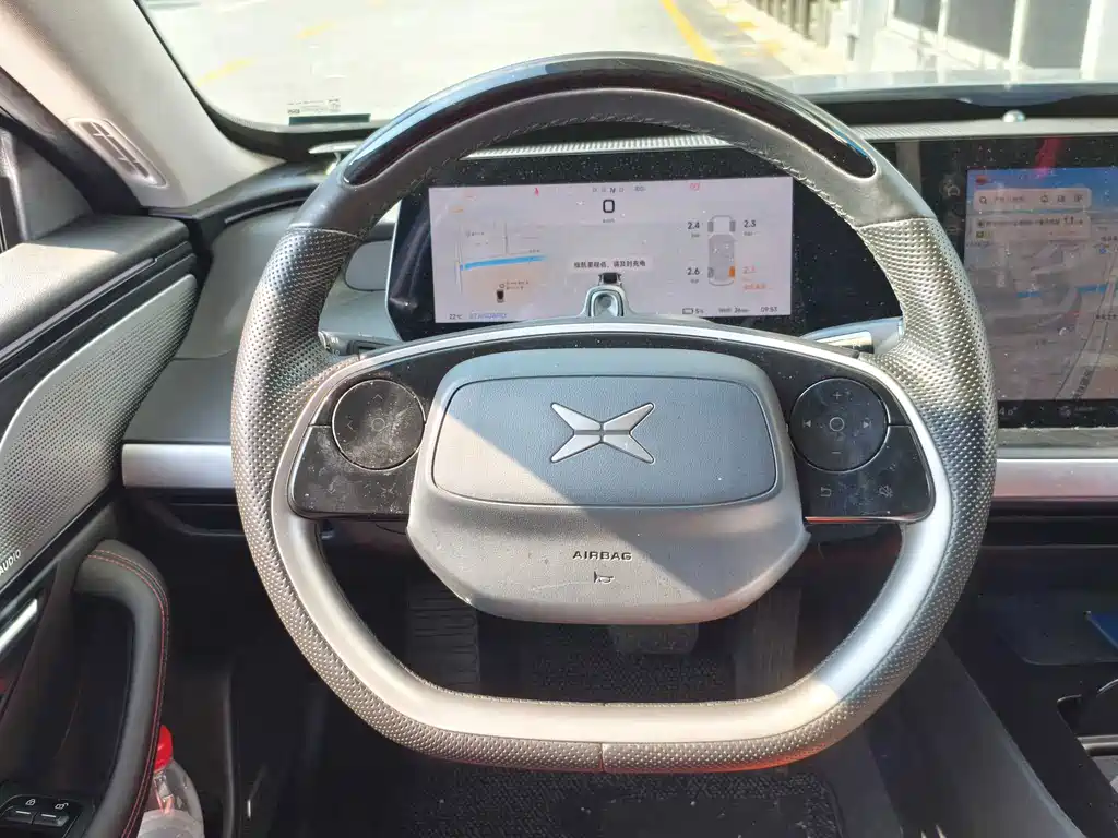 XPeng P7 — миниатюра 12