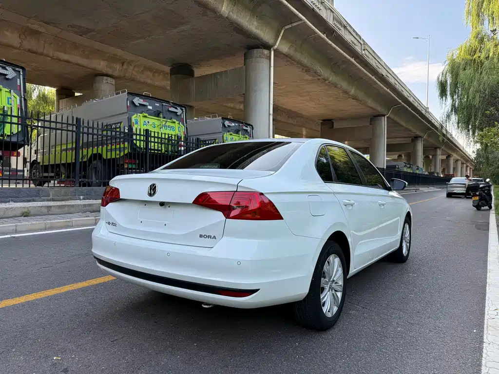Volkswagen Bora — миниатюра 5
