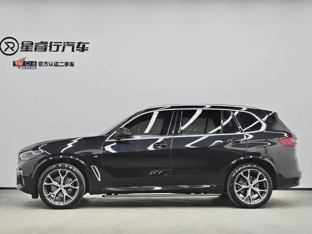 BMW X5 2022 xDrive 40Li M Sport