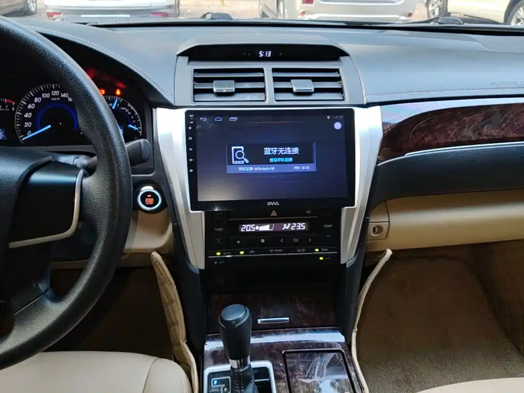 Toyota Camry — миниатюра 13