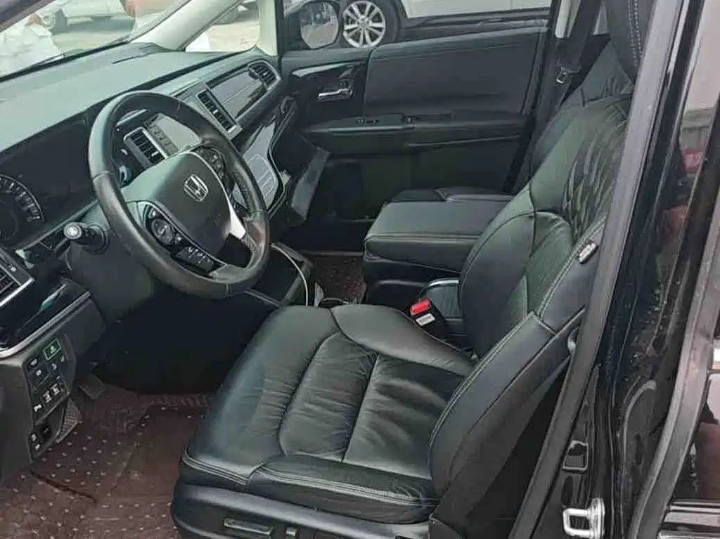 Honda Elysion — миниатюра 8