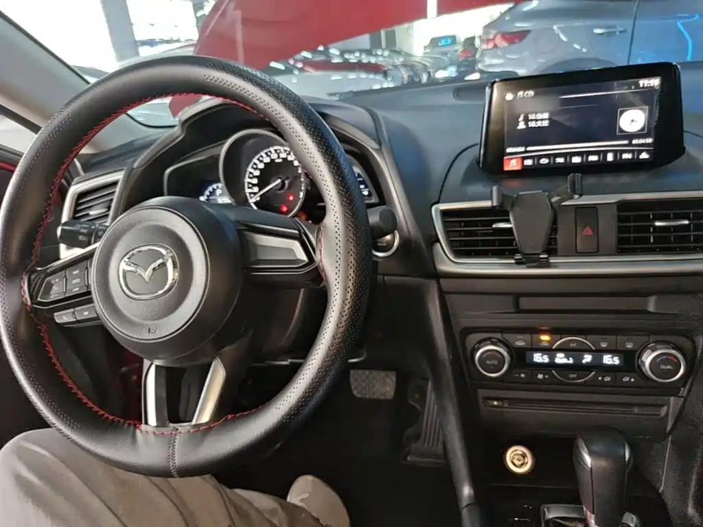 Mazda 3 Axela — миниатюра 10