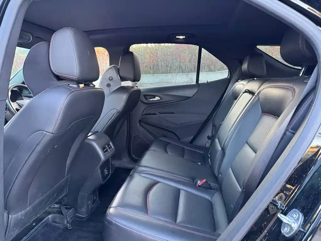 Chevrolet Equinox — миниатюра 9