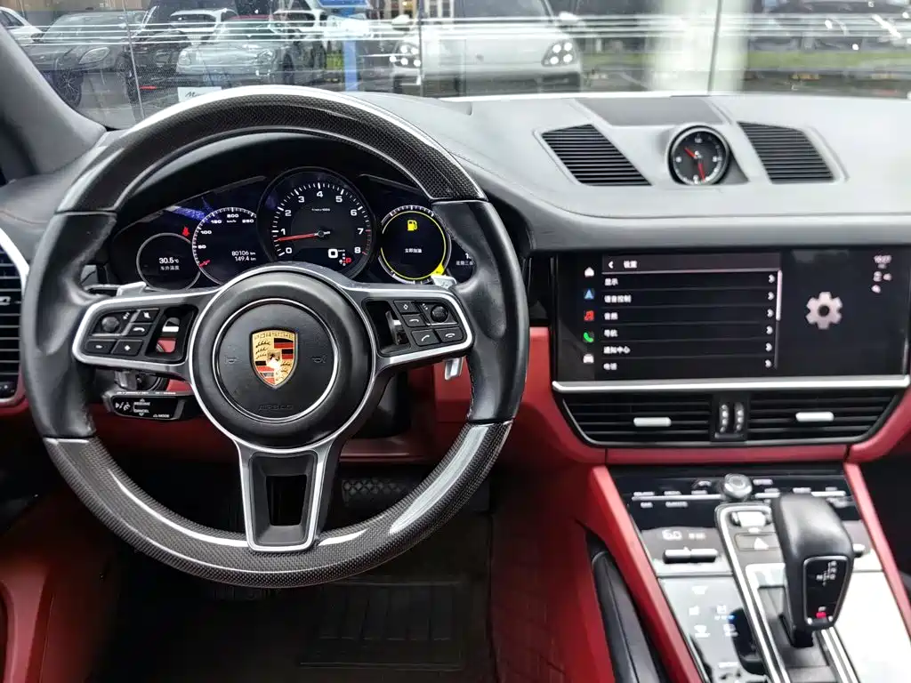 Porsche Cayenne — миниатюра 6