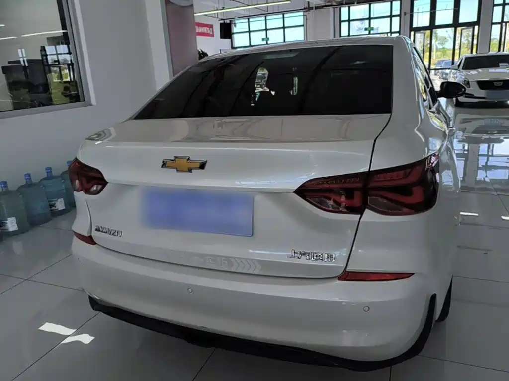 Chevrolet Monza — миниатюра 6