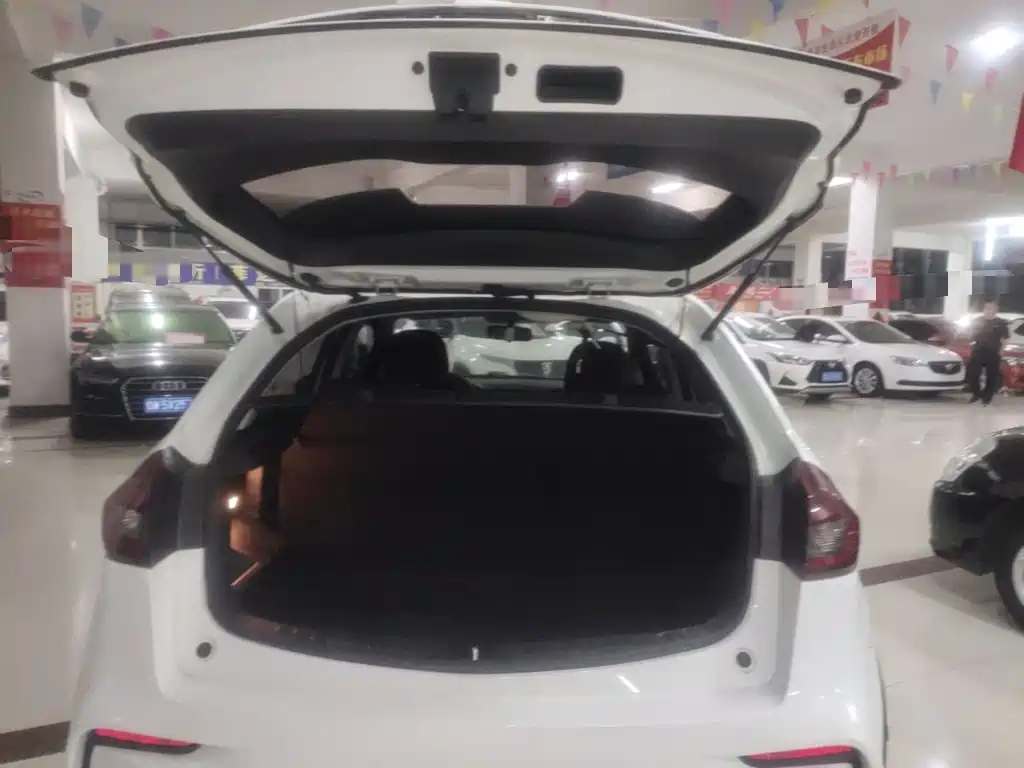 Geely Vision X3 — миниатюра 19