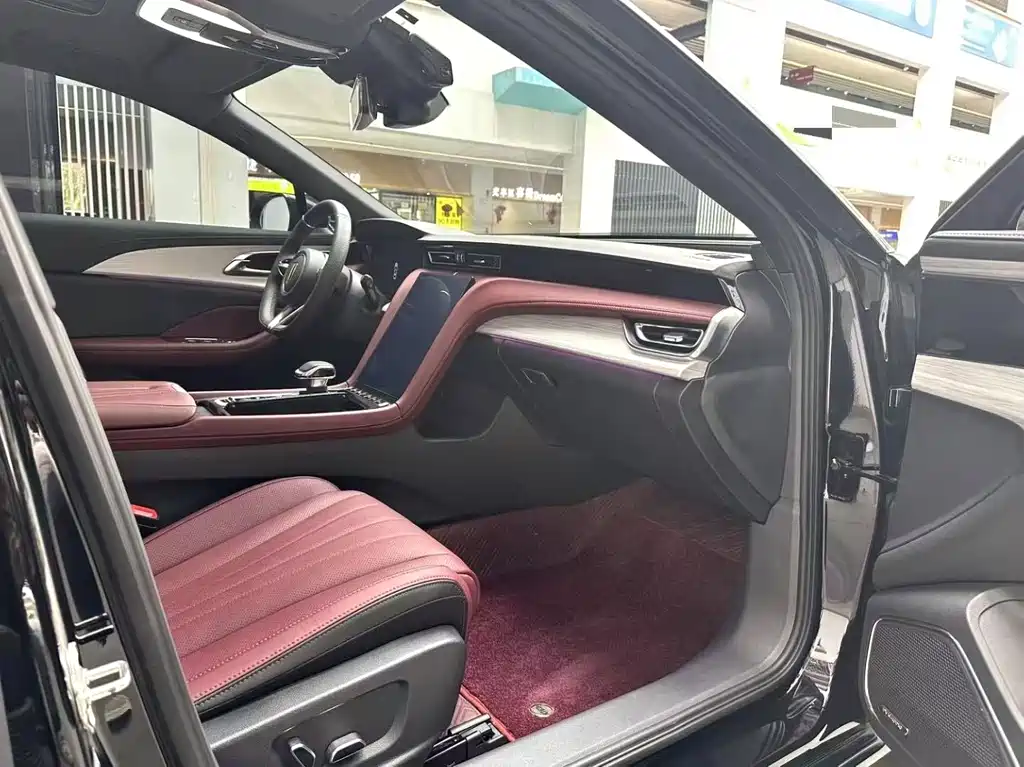 Hongqi Hongqi H5 — миниатюра 7