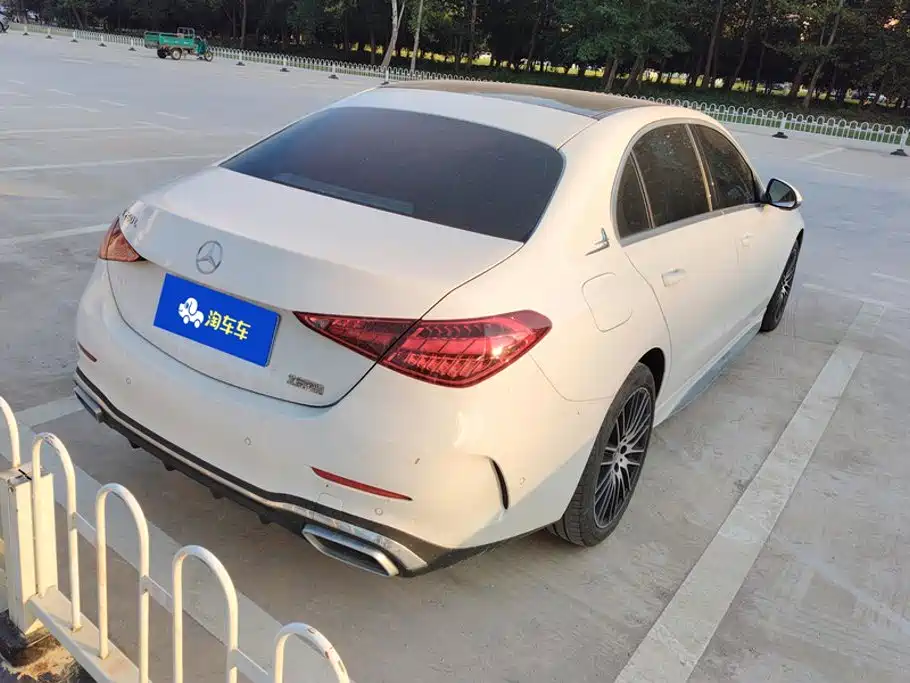 Mercedes-Benz C-Class — миниатюра 3