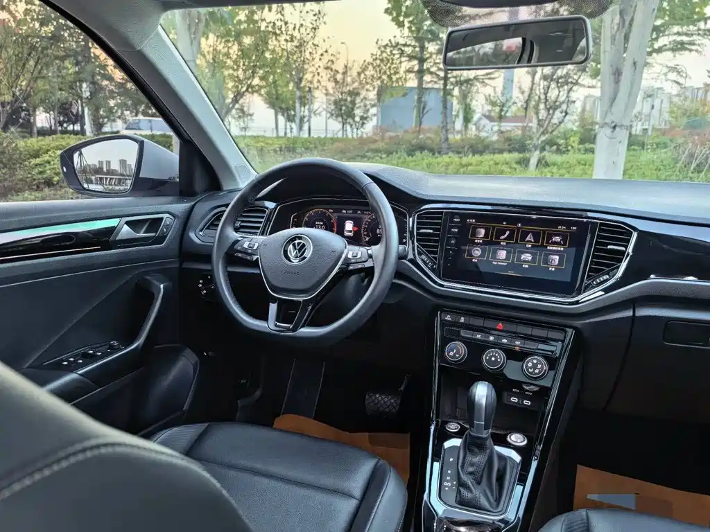 Volkswagen T-Roc — миниатюра 7