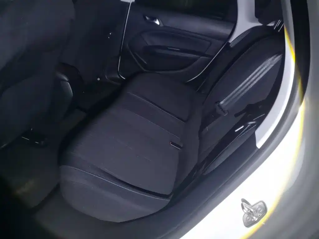 Peugeot 308 — миниатюра 17