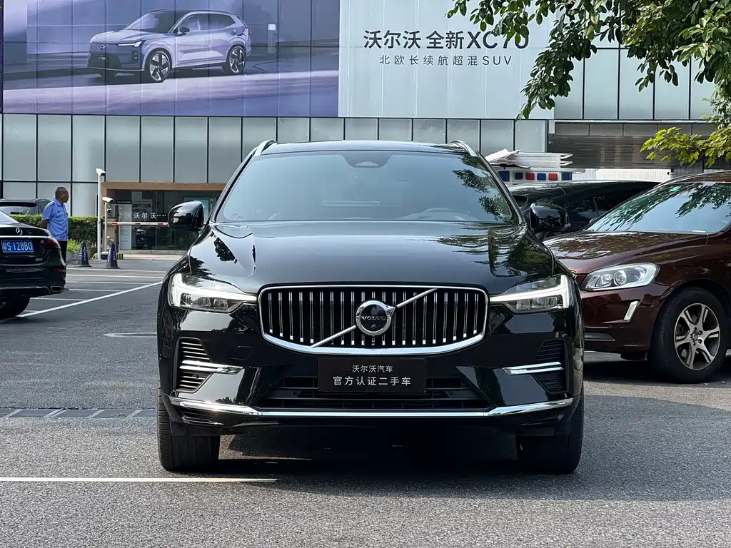 Volvo XC60 PHEV — миниатюра 2