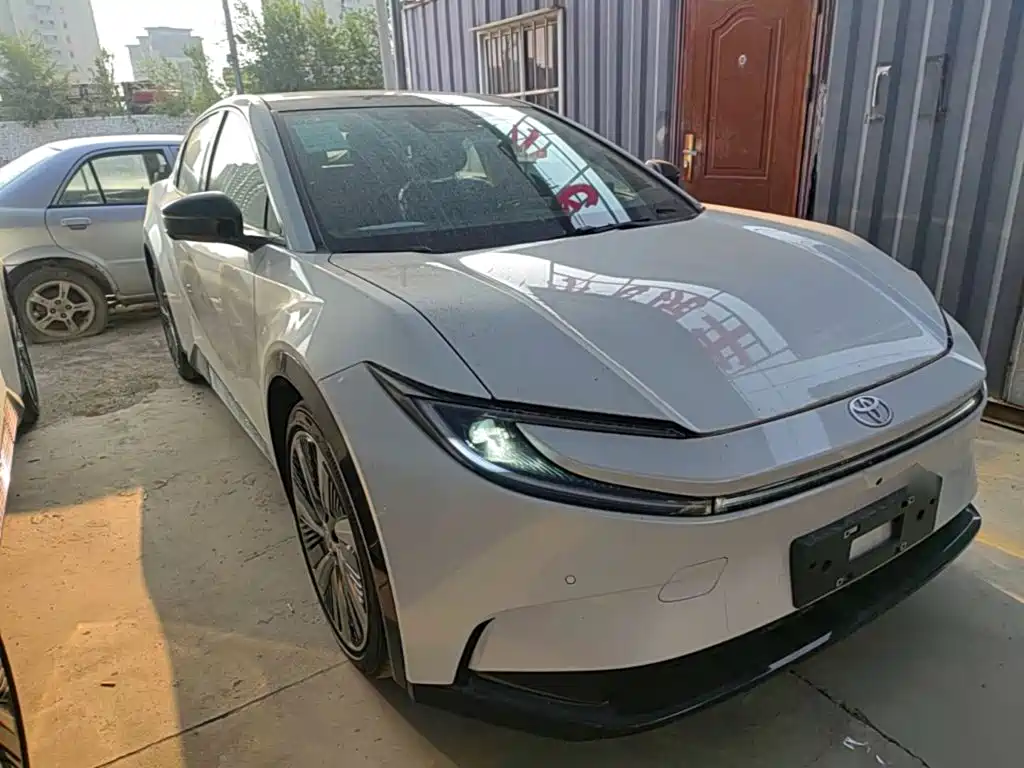 Toyota bZ5 — миниатюра 4