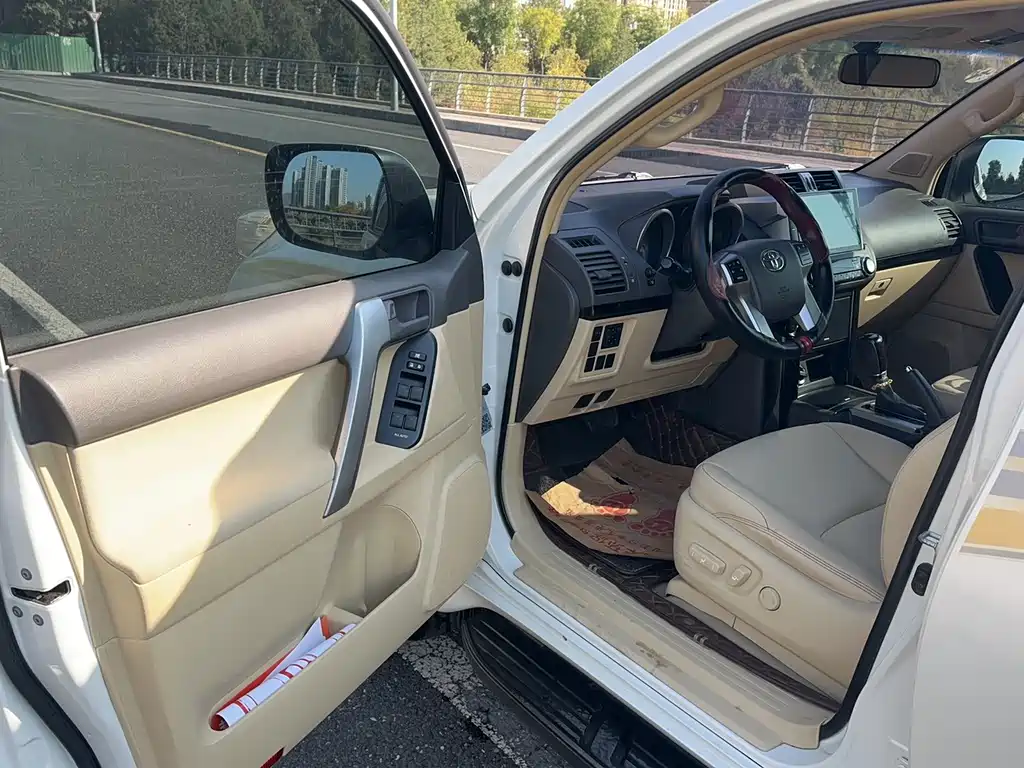Toyota Prado (Import) — миниатюра 13