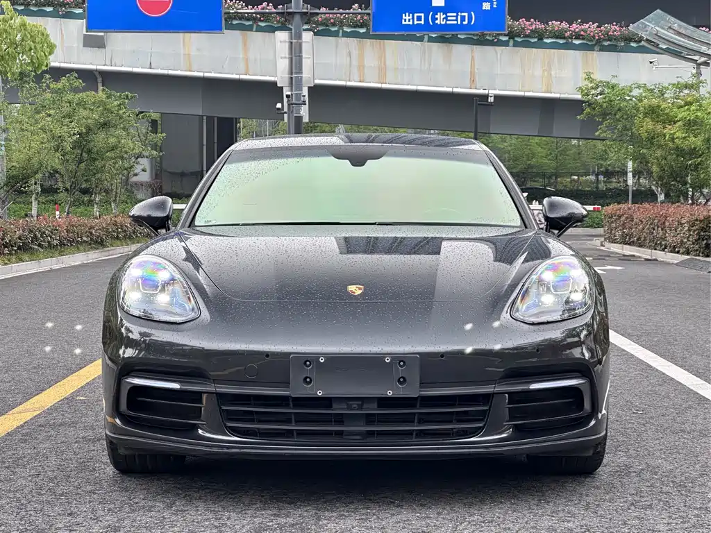 Porsche Panamera 2018