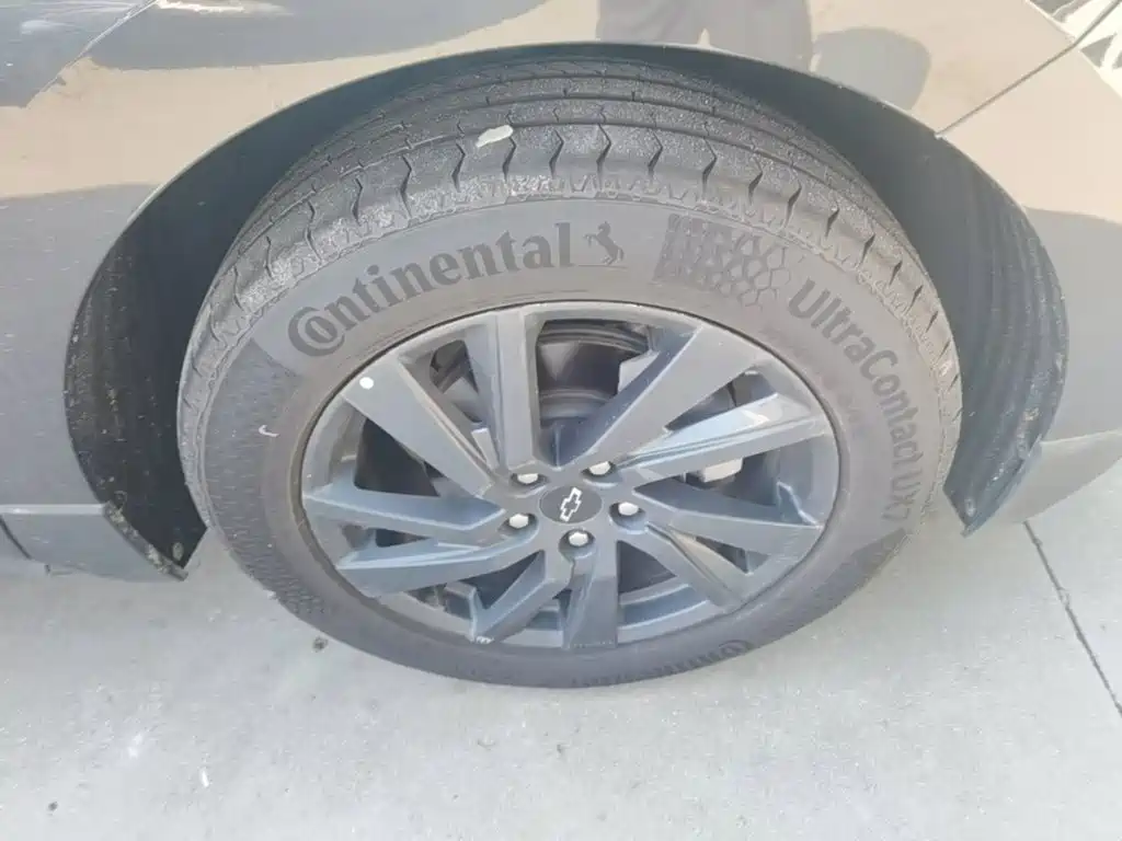 Chevrolet Equinox — миниатюра 24