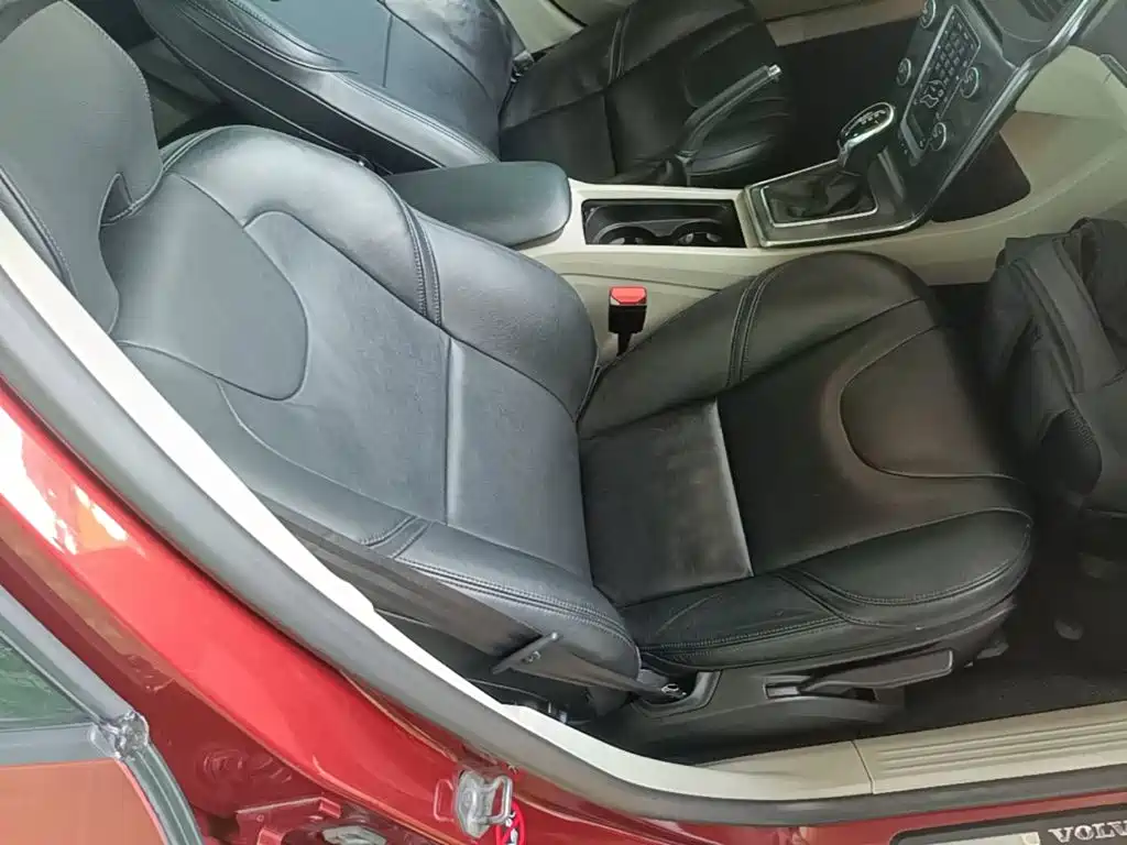 Volvo V40 — миниатюра 25