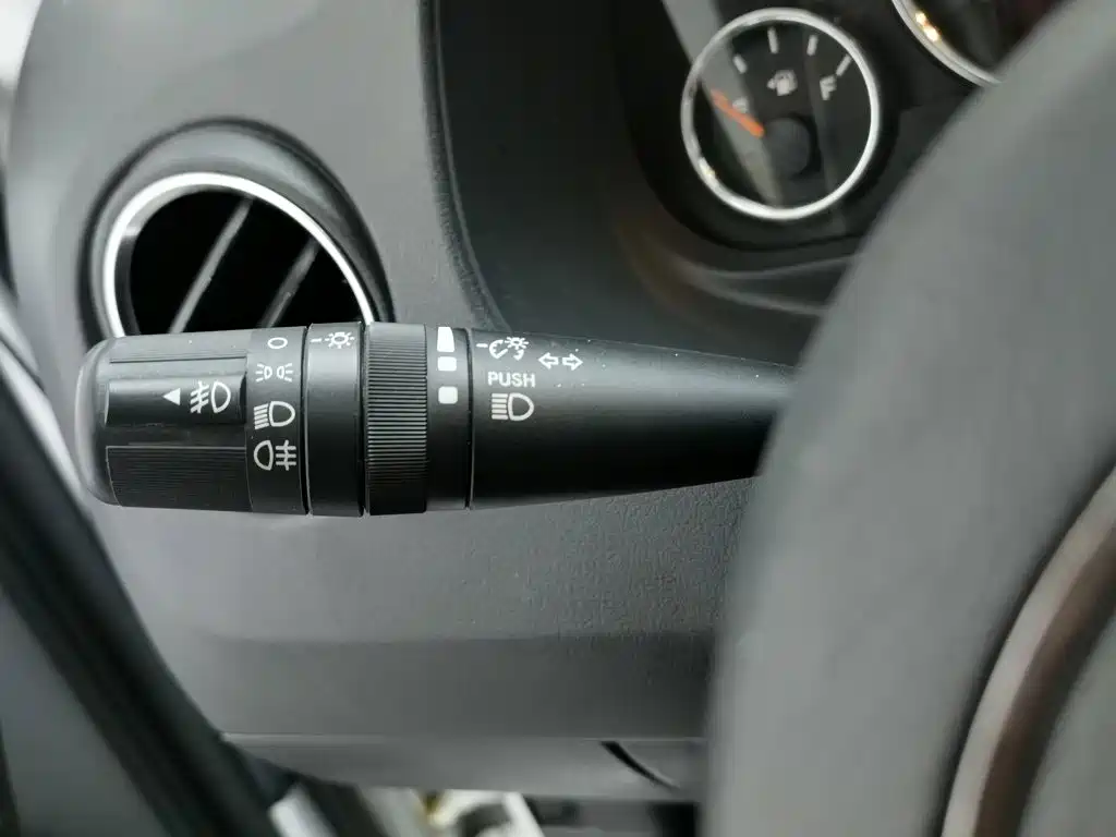 Jeep Compass (Import) — миниатюра 21