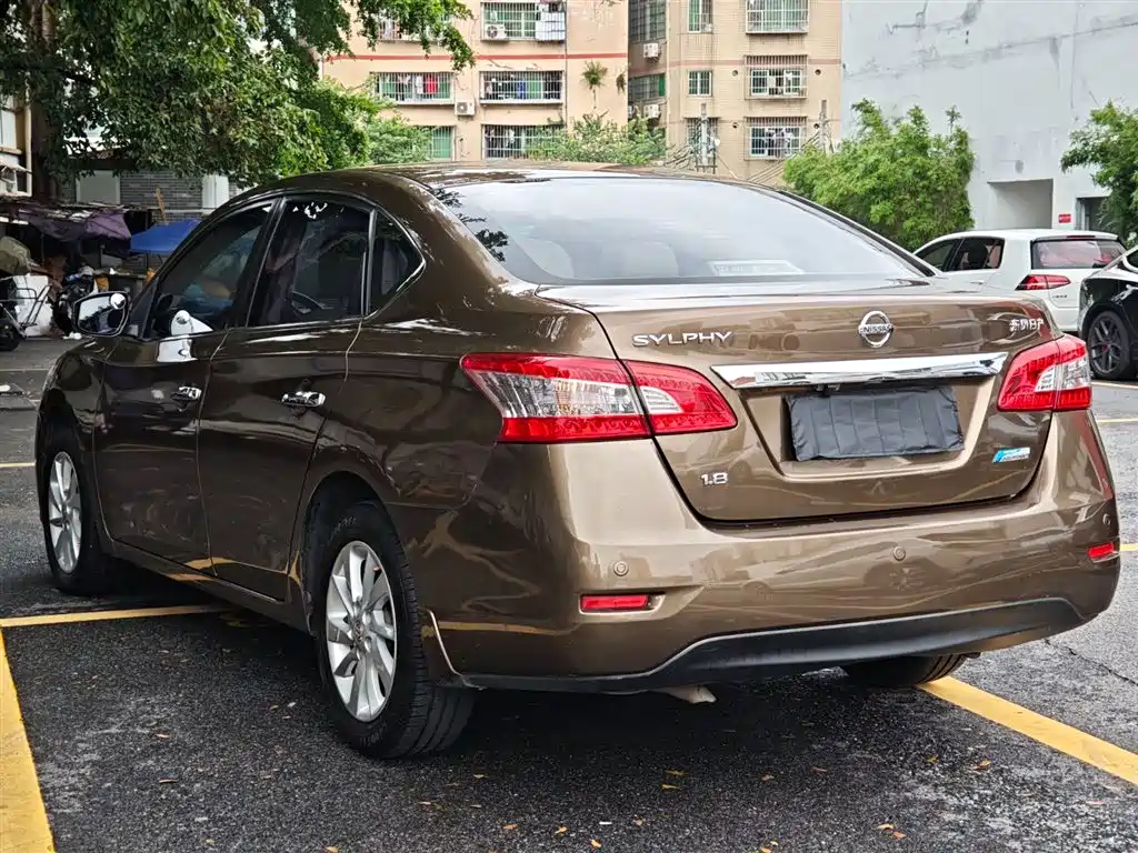 Nissan Sylphy 2012 1.8XL CVT Luxury