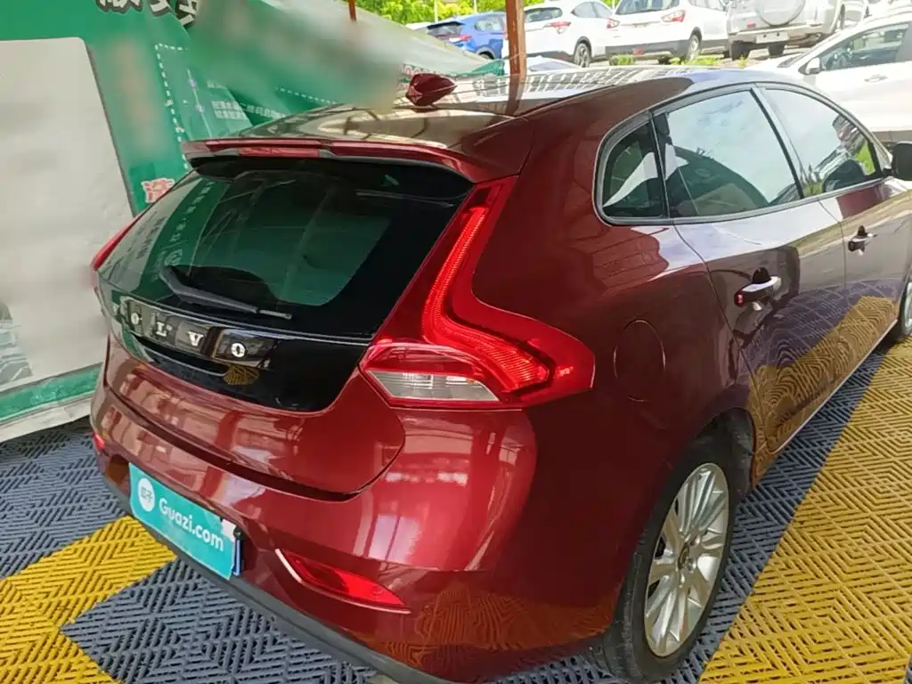 Volvo V40 — миниатюра 7