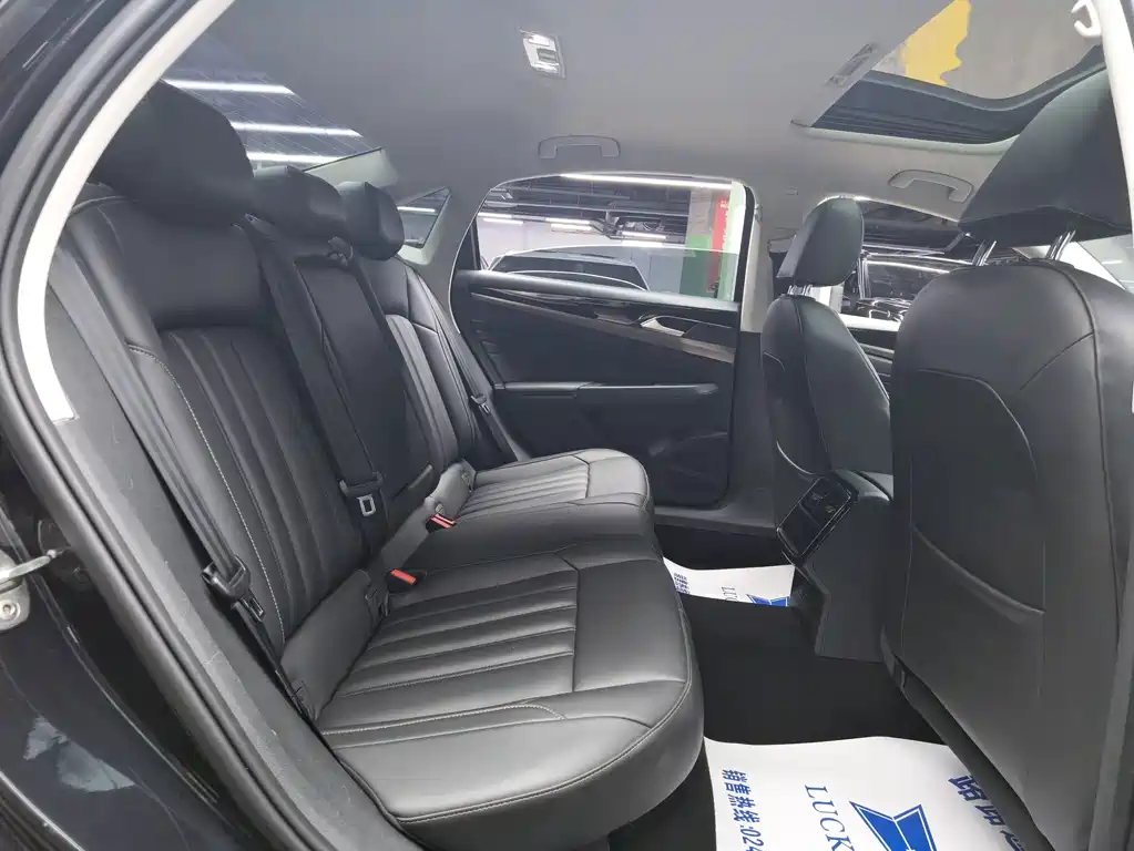 Volkswagen Passat — миниатюра 9