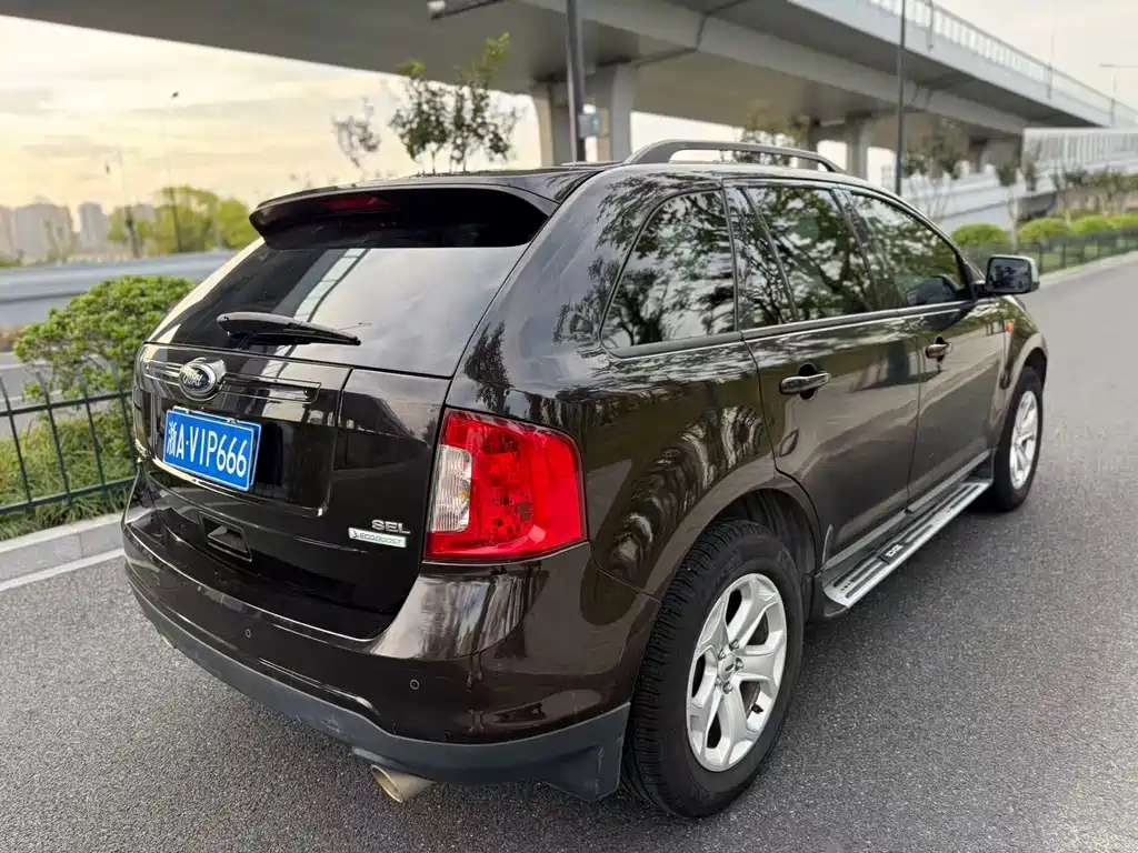 Ford Edge (Import) — миниатюра 6