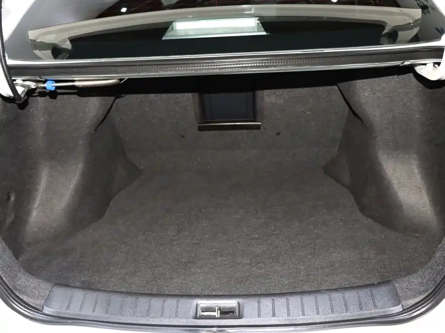 Nissan Sylphy — миниатюра 17