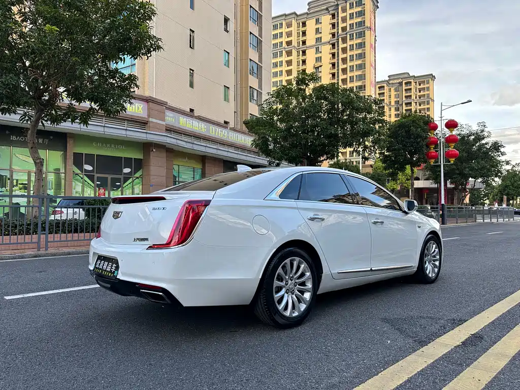 Cadillac XTS — миниатюра 8