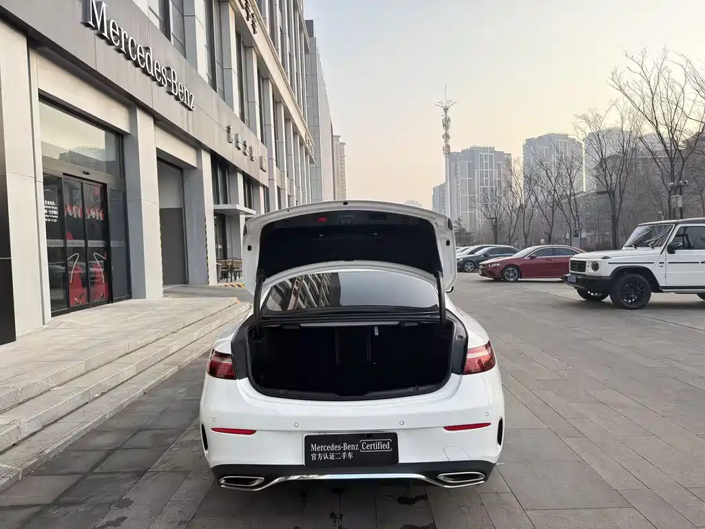 MERCEDES-BENZ E CLASS