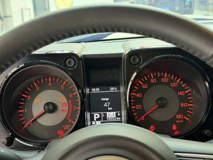 Suzuki Jimny — миниатюра 6
