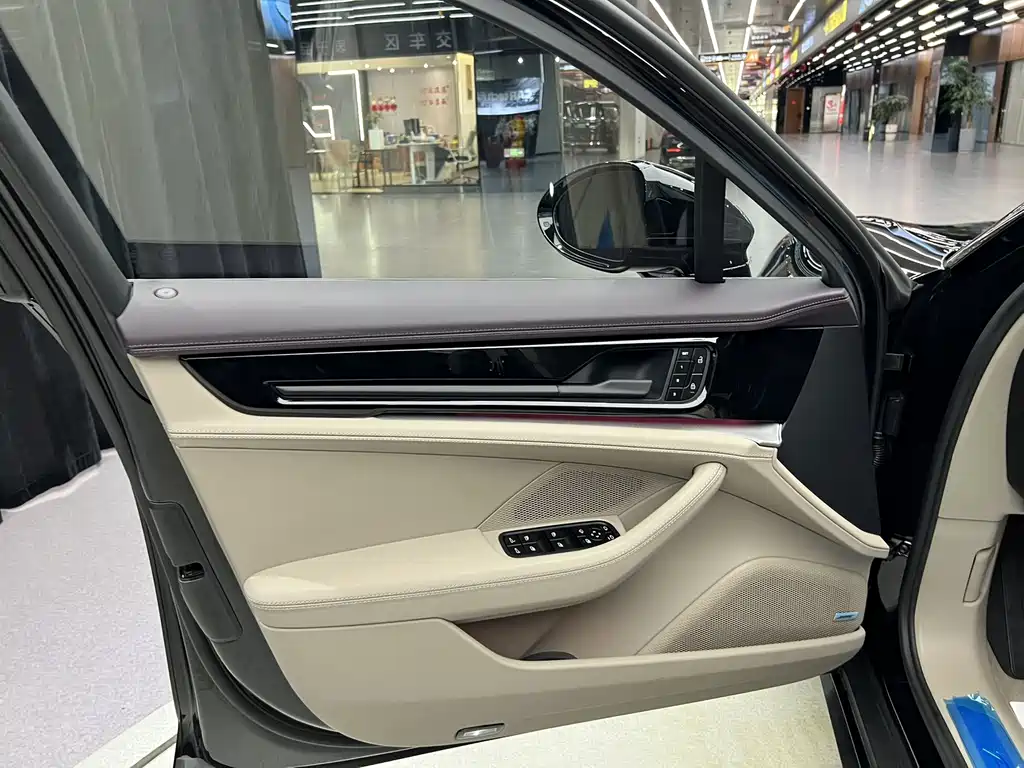 Porsche Panamera — миниатюра 11