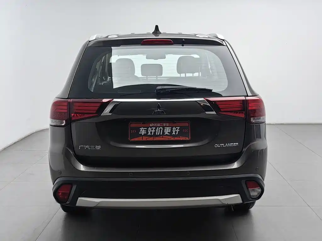 Mitsubishi Outlander — миниатюра 4