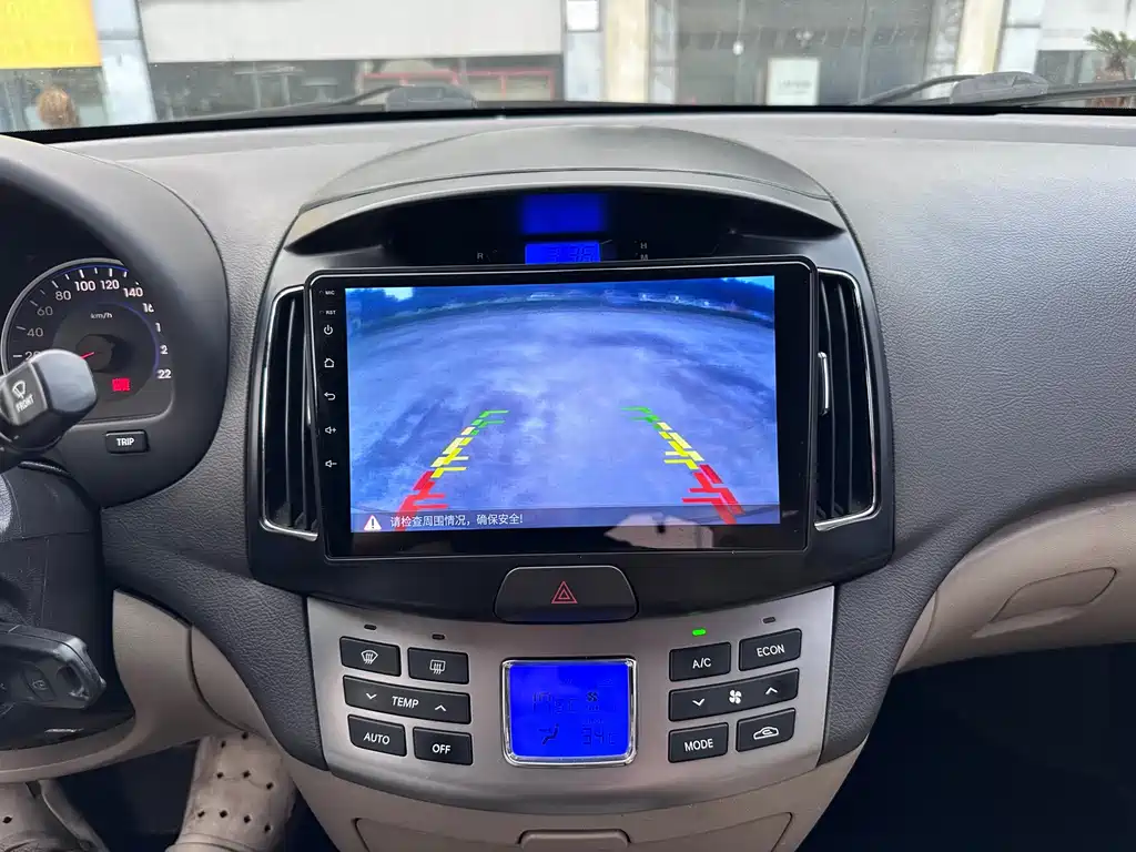 Hyundai Elantra — миниатюра 13