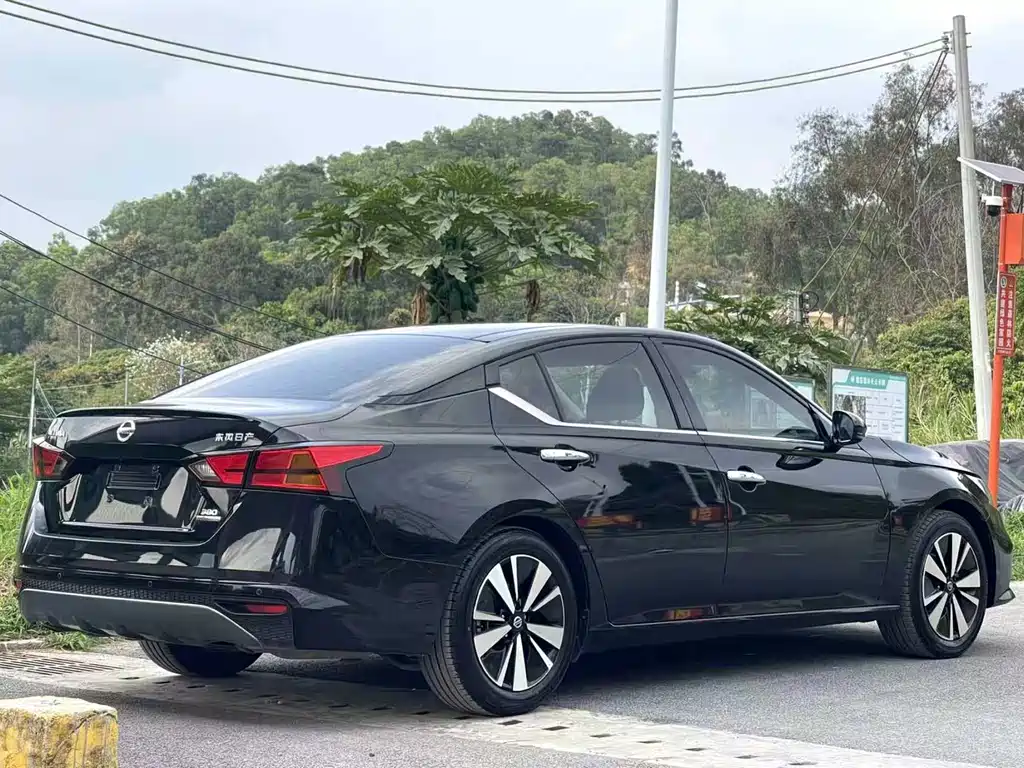 Nissan Teana — миниатюра 5
