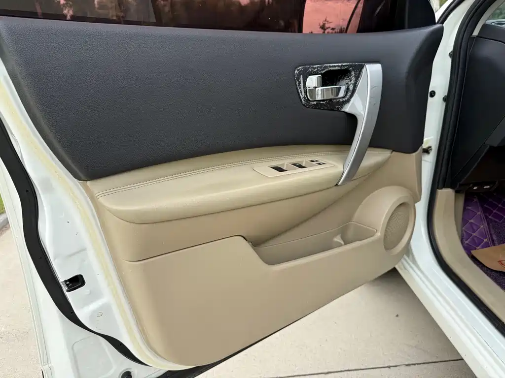 Nissan Qashqai — миниатюра 8