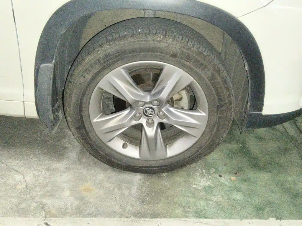Toyota Highlander — миниатюра 8