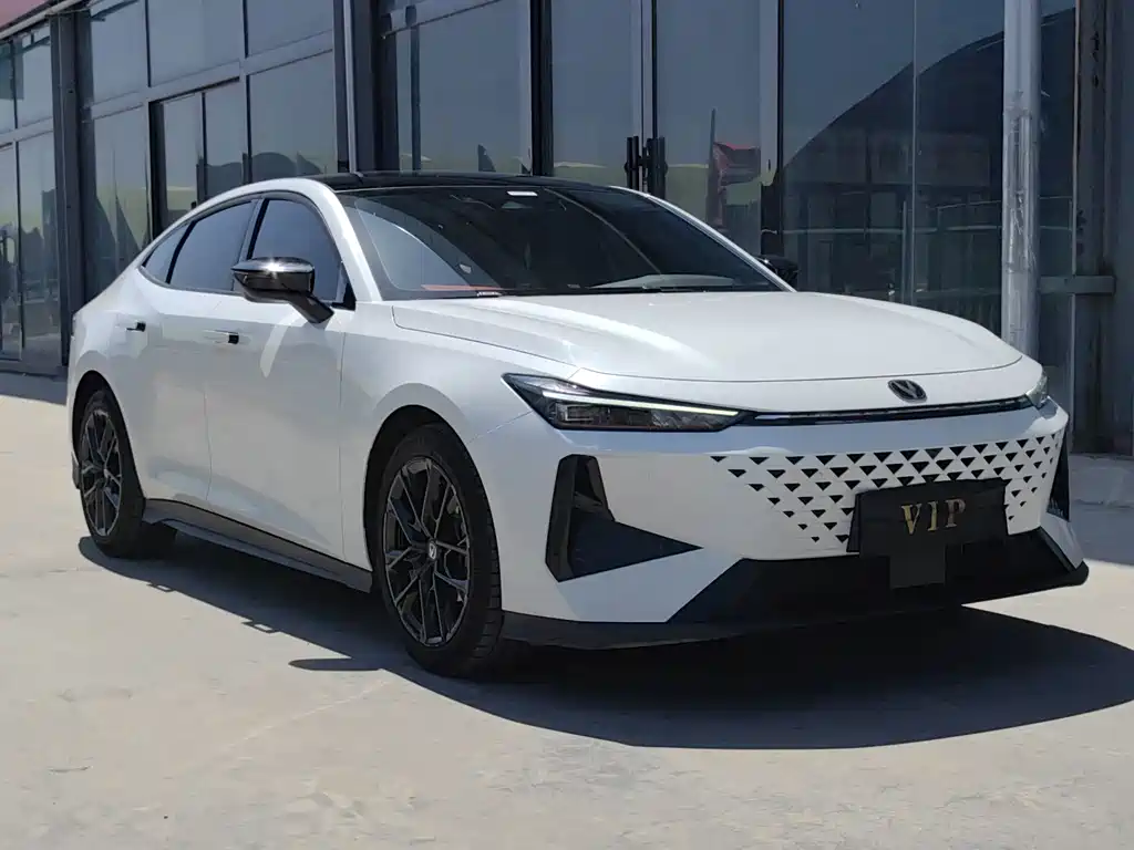 Changan UNI-V — миниатюра 3