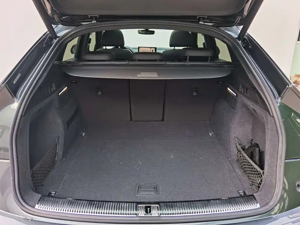 Audi Q5L Sportback — миниатюра 6